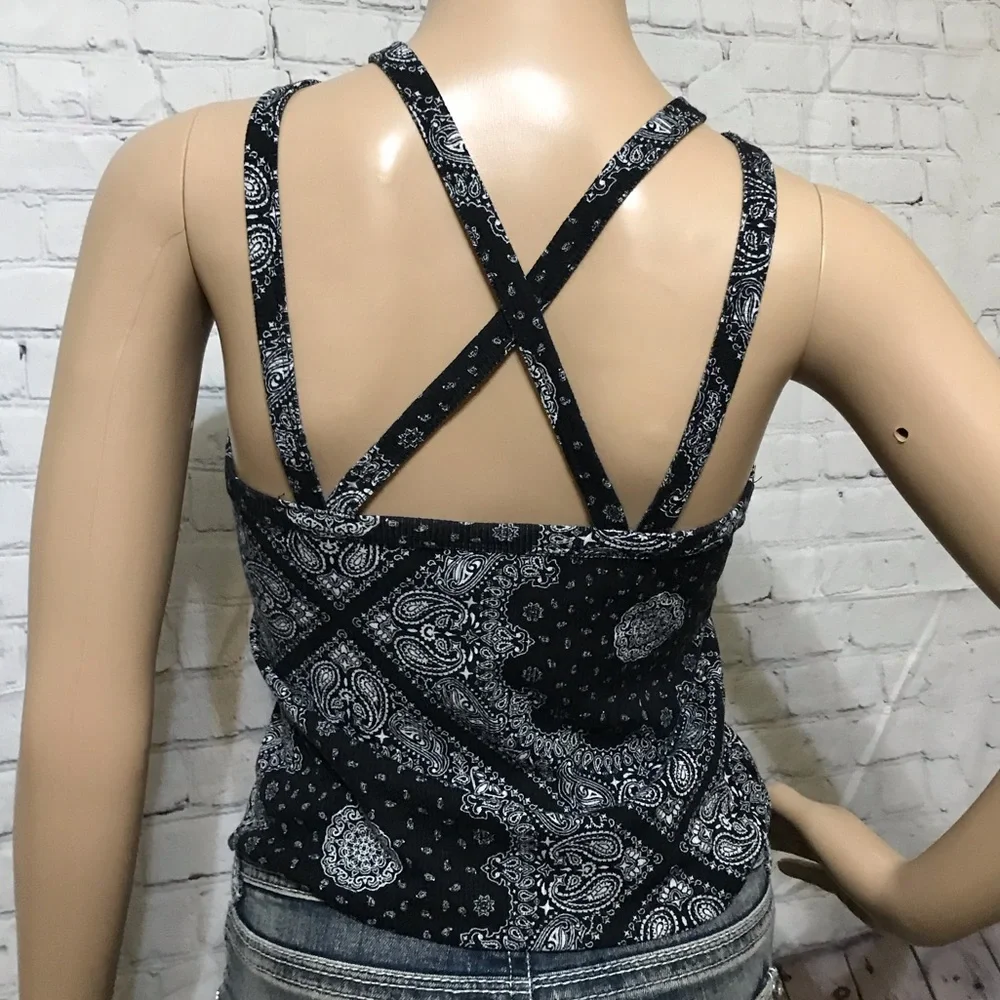 *CLEARANCE* Ribbed Halter Top - Picture 6 of 8